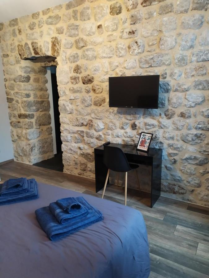 Chambres D'Hotes "Au Pied De La Bealiere" Montpezat-sous-Bauzon Cameră foto